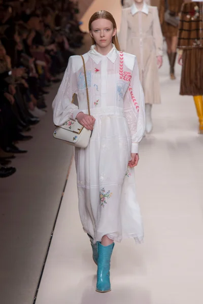 Look 36